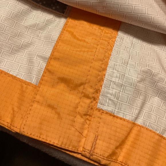 Patagonia rain jacket - Picture 7 of 9